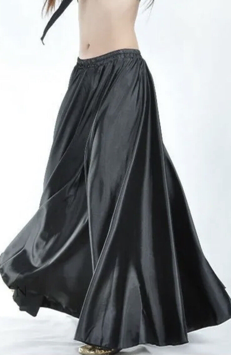 Simple and elegant!!! | Skirt design, Skirt fashion, Black skirt long